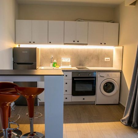 Hotel Alexander Mýtikas エクステリア 写真